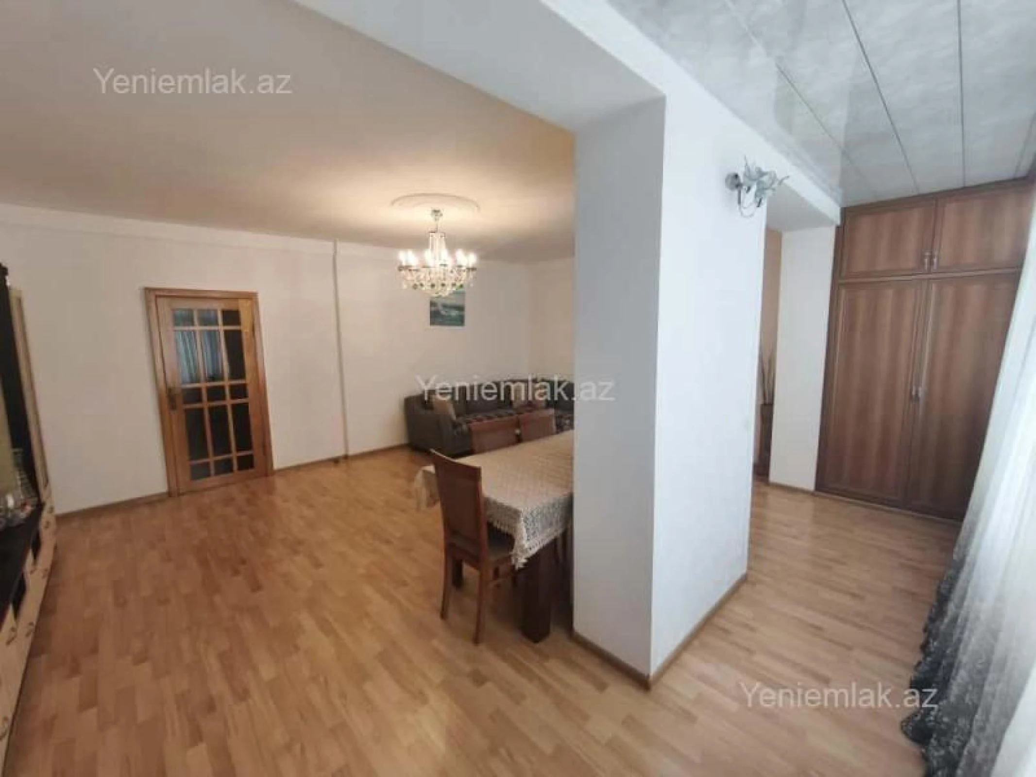 Satılır 3 otaqlı köhnə tikili 102 m²