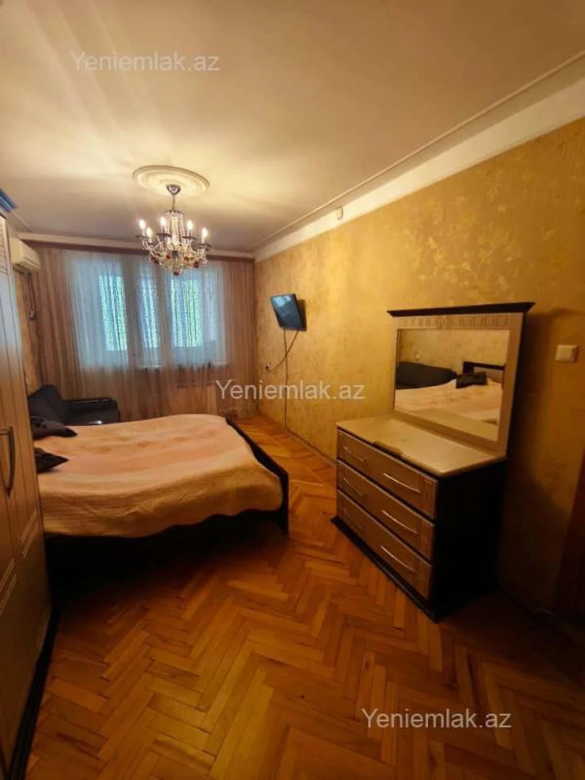 Satılır 3 otaqlı köhnə tikili 102 m²