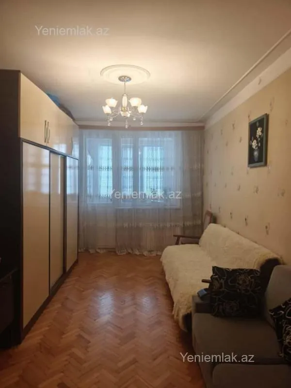 Satılır 3 otaqlı köhnə tikili 102 m²