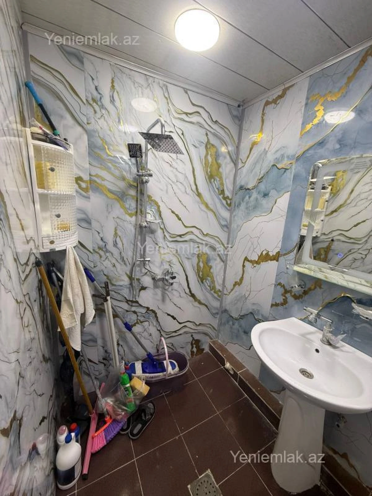 Satılır 5 otaqlı köhnə tikili 70 m²