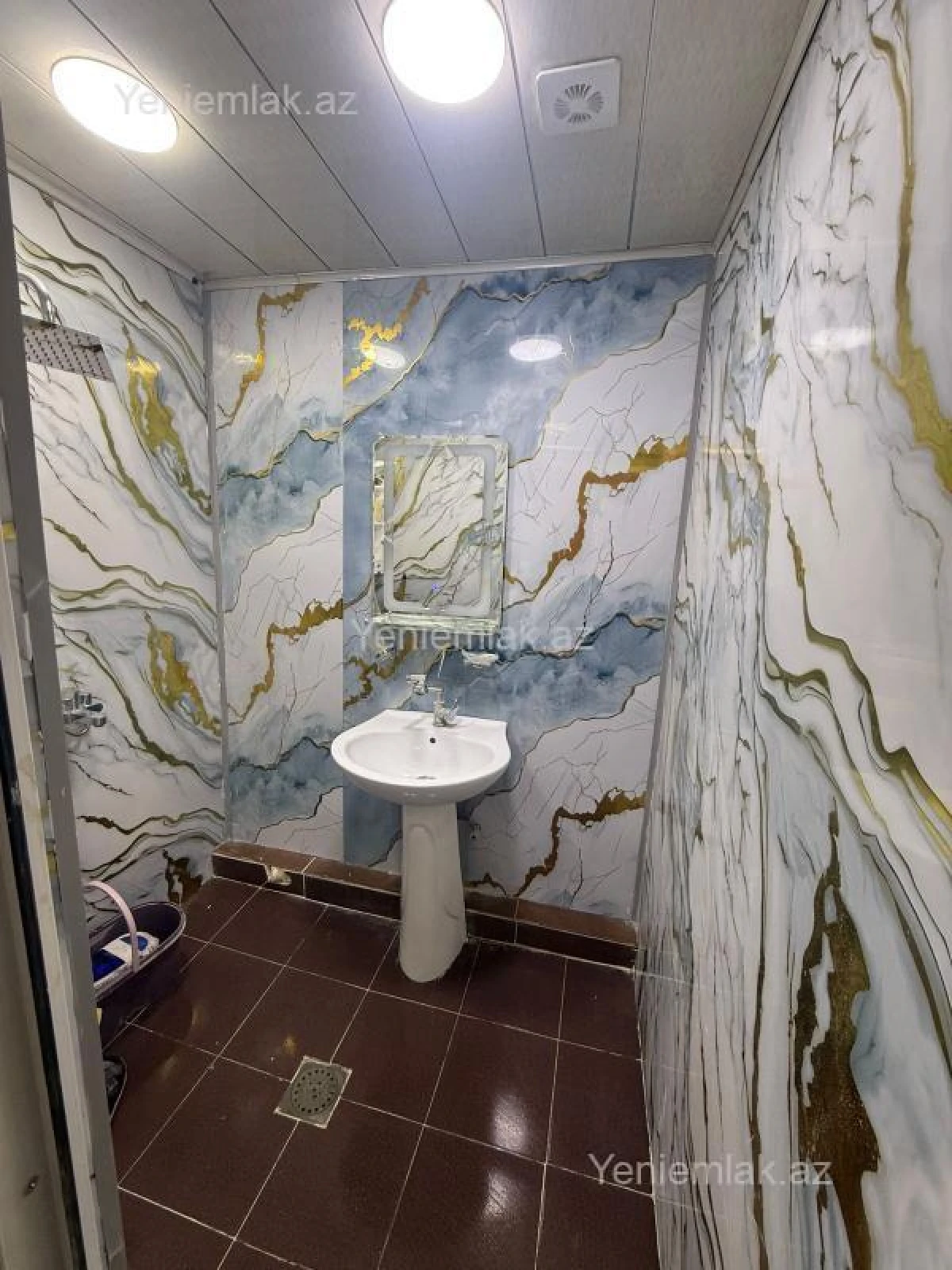 Satılır 5 otaqlı köhnə tikili 70 m²