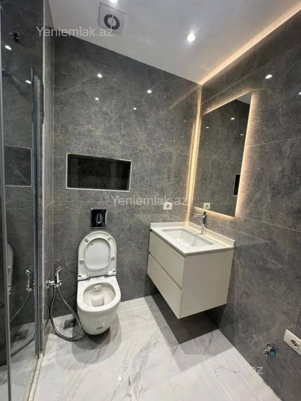 Satılır 2 otaqlı yeni tikili 60 m²