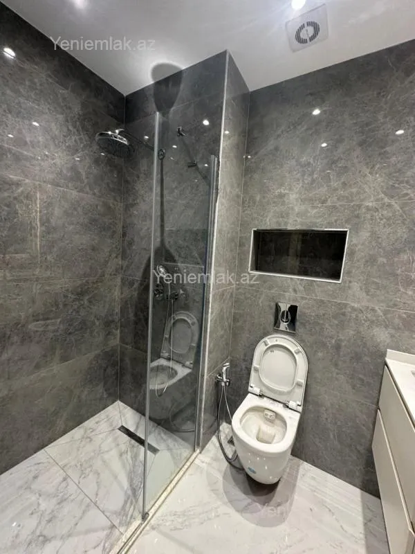 Satılır 2 otaqlı yeni tikili 60 m²