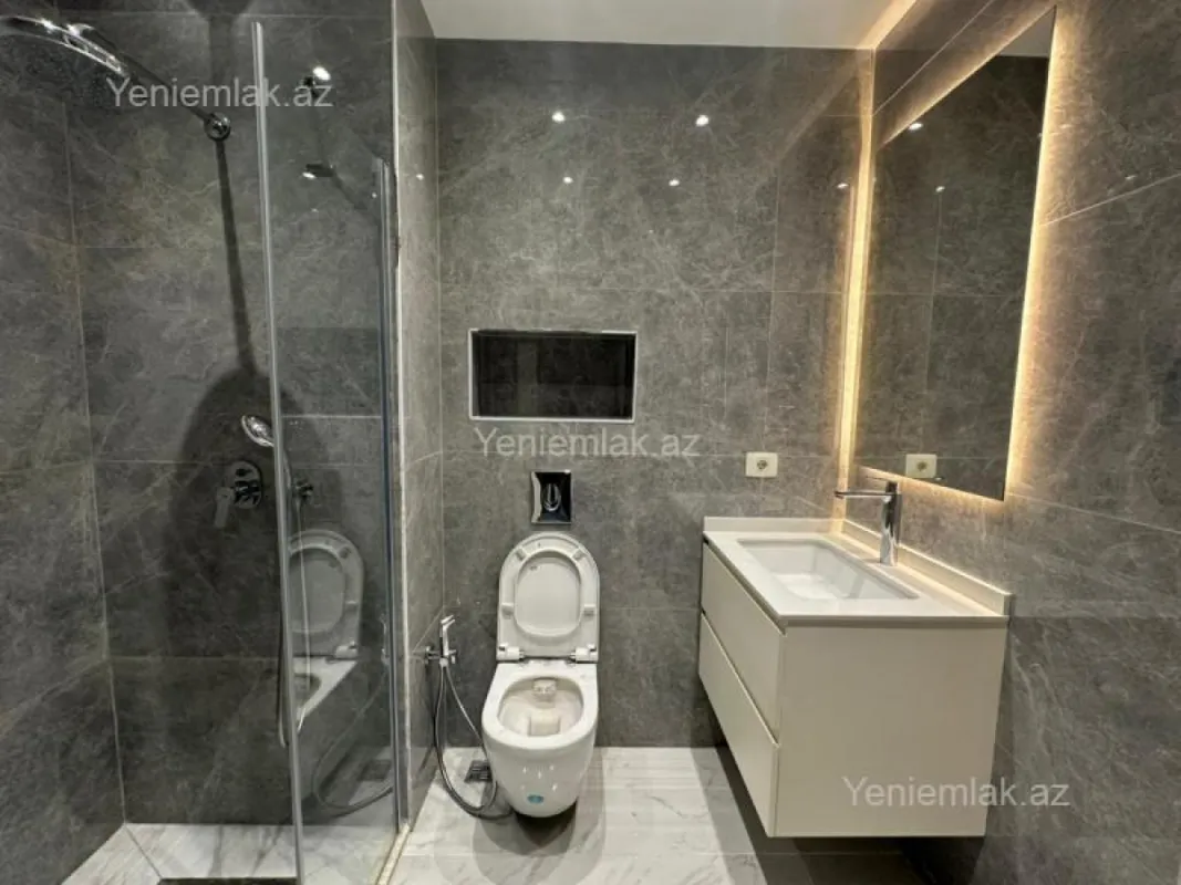 Satılır 2 otaqlı yeni tikili 60 m²