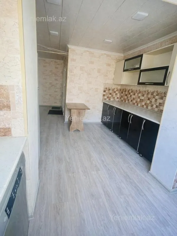 Satılır 3 otaqlı köhnə tikili 85 m²