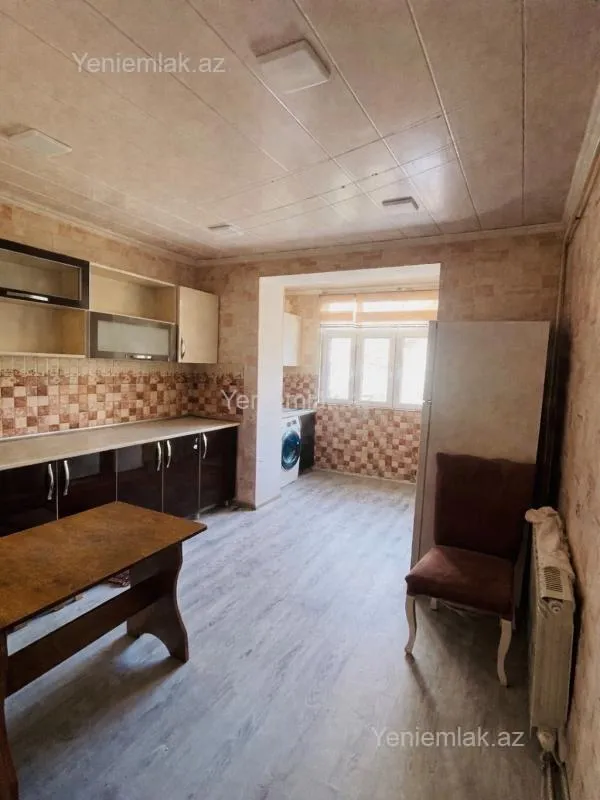 Satılır 3 otaqlı köhnə tikili 85 m²