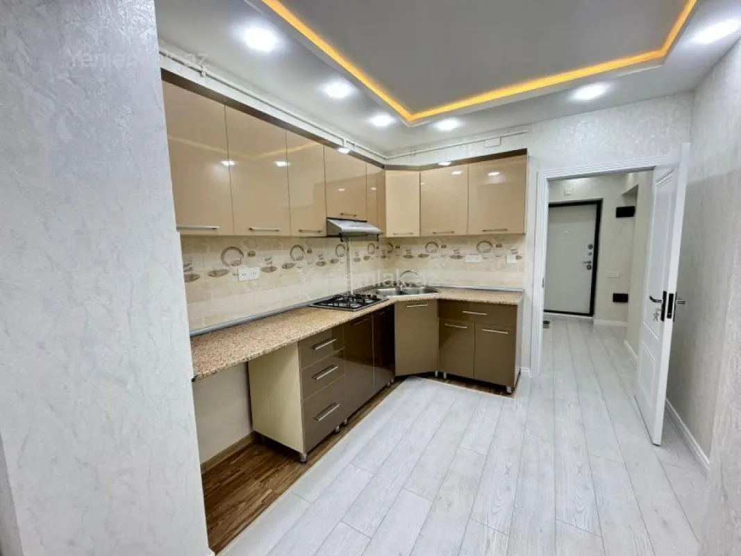 Satılır 2 otaqlı köhnə tikili 60 m²