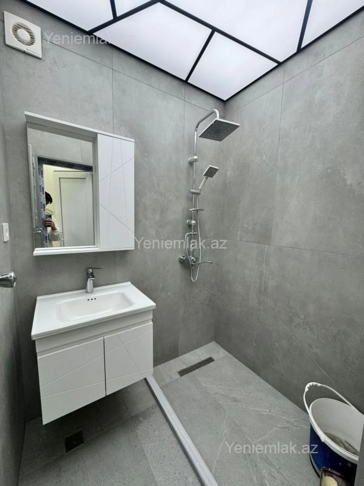 Satılır 2 otaqlı köhnə tikili 60 m²