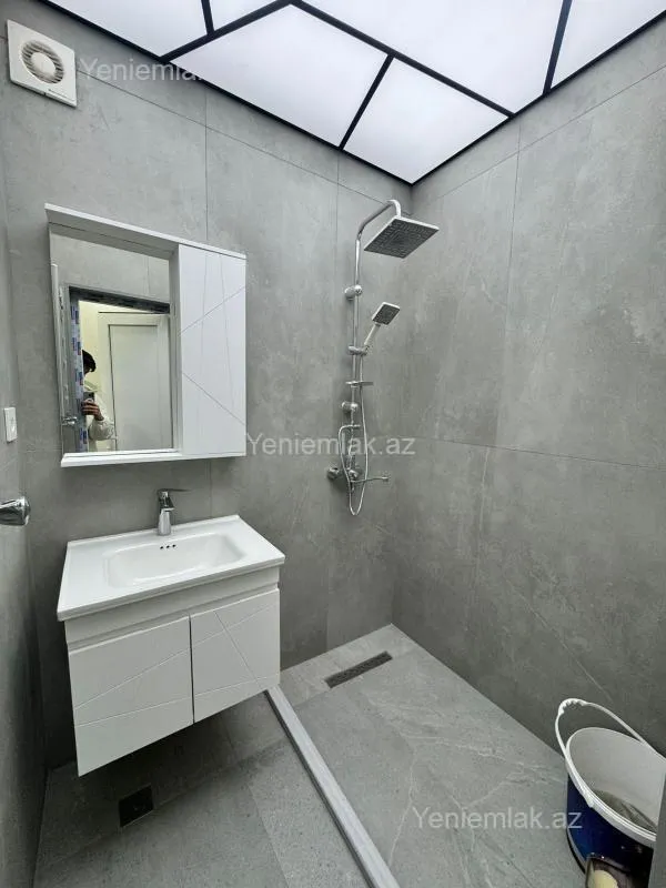 Satılır 2 otaqlı köhnə tikili 60 m²