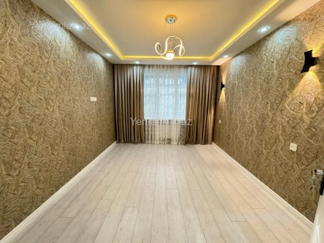 Satılır 2 otaqlı köhnə tikili 60 m²