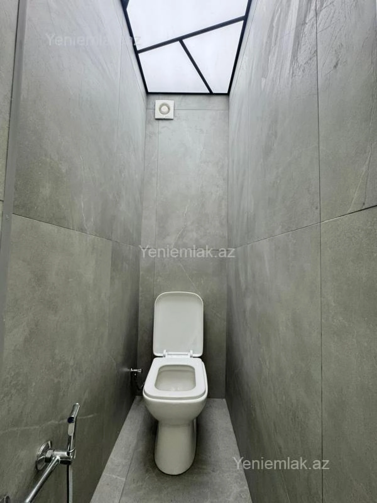 Satılır 2 otaqlı köhnə tikili 60 m²