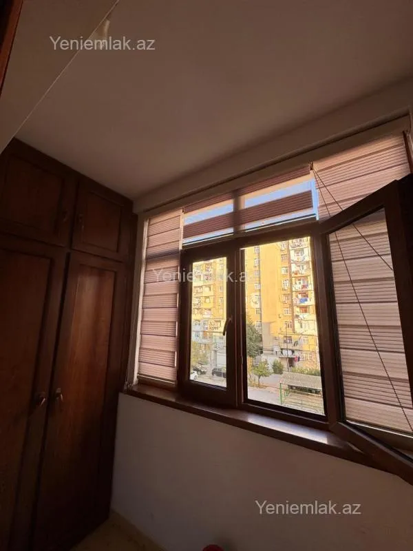 Satılır 4 otaqlı köhnə tikili 85 m²