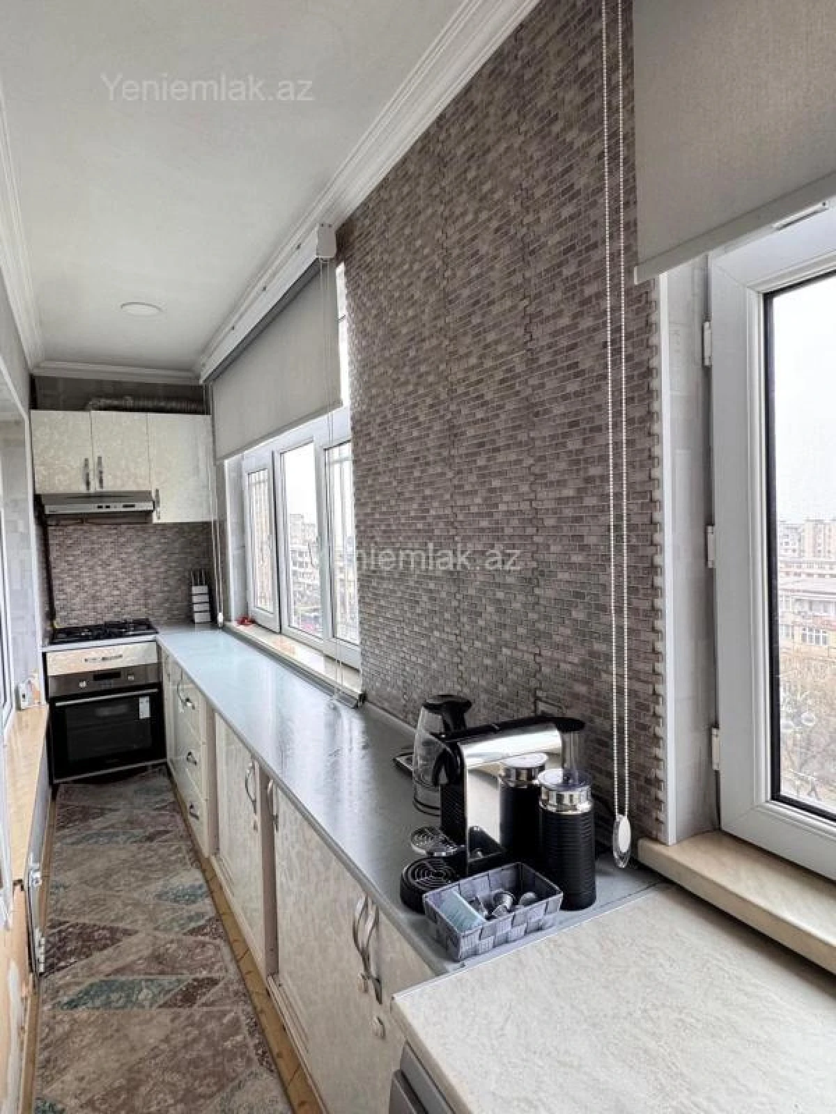 Satılır 4 otaqlı köhnə tikili 85 m²