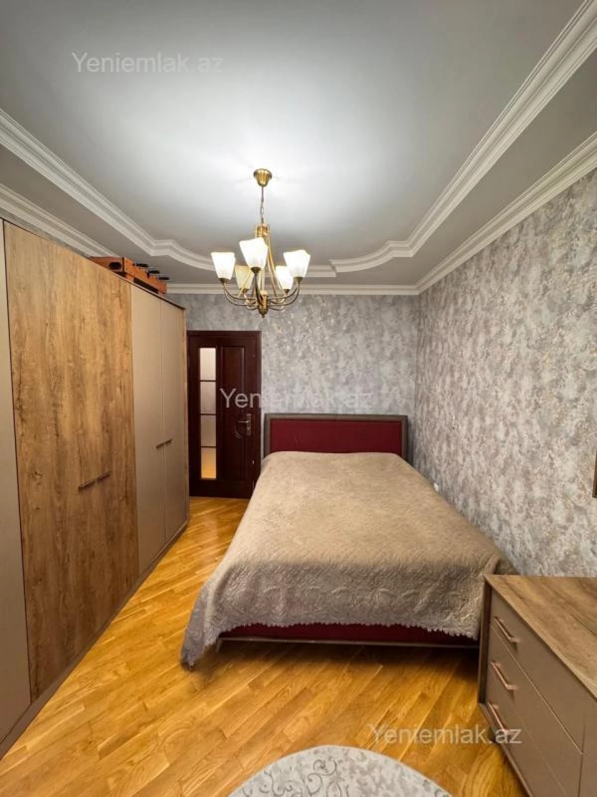 Satılır 4 otaqlı köhnə tikili 85 m²