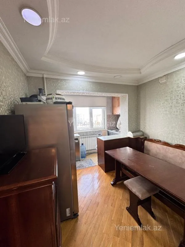 Satılır 4 otaqlı köhnə tikili 85 m²
