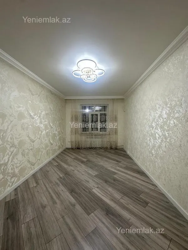 Satılır 4 otaqlı köhnə tikili 100 m²