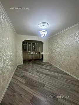 Satılır 4 otaqlı köhnə tikili 100 m²