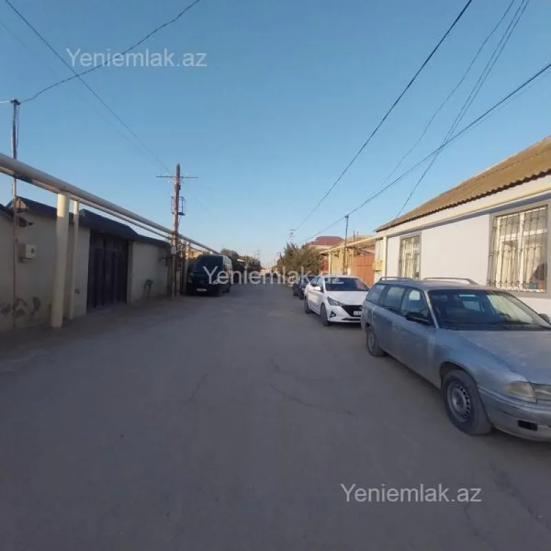 Satılır 4 otaqlı həyət evi 140 m²
