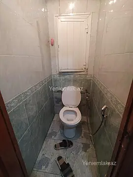 Satılır 2 otaqlı köhnə tikili 56 m²