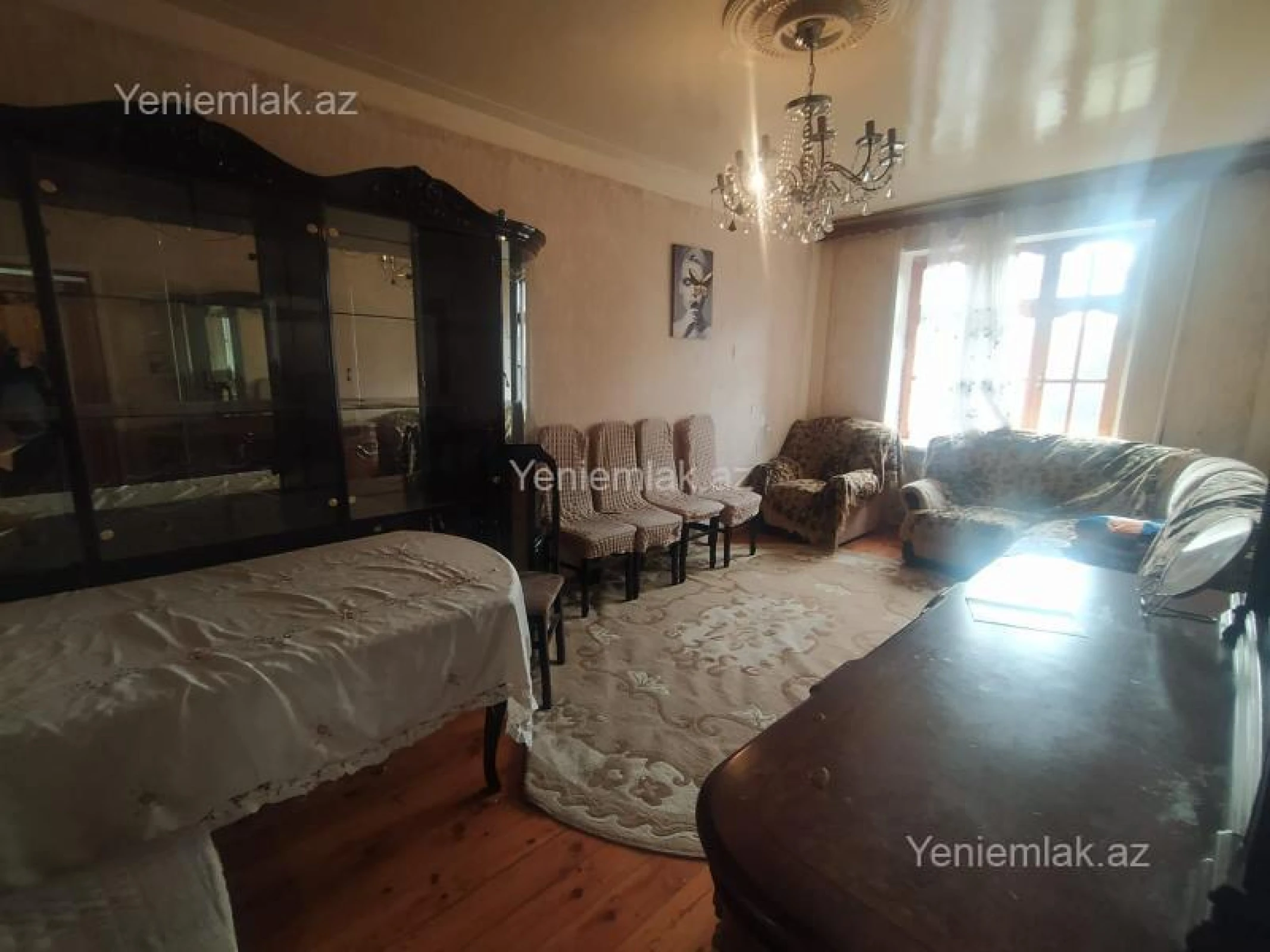 Satılır 2 otaqlı köhnə tikili 56 m²