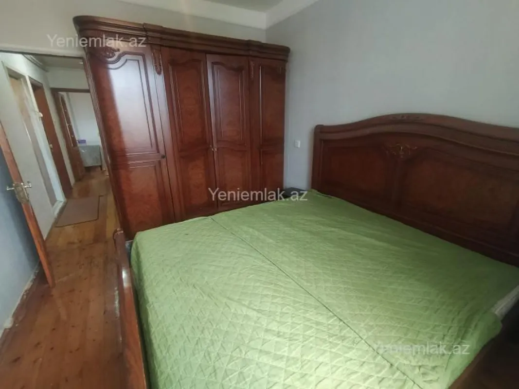 Satılır 2 otaqlı köhnə tikili 56 m²