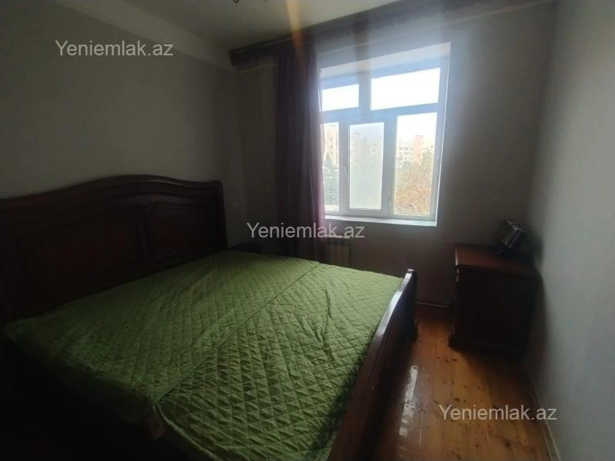 Satılır 2 otaqlı köhnə tikili 56 m²