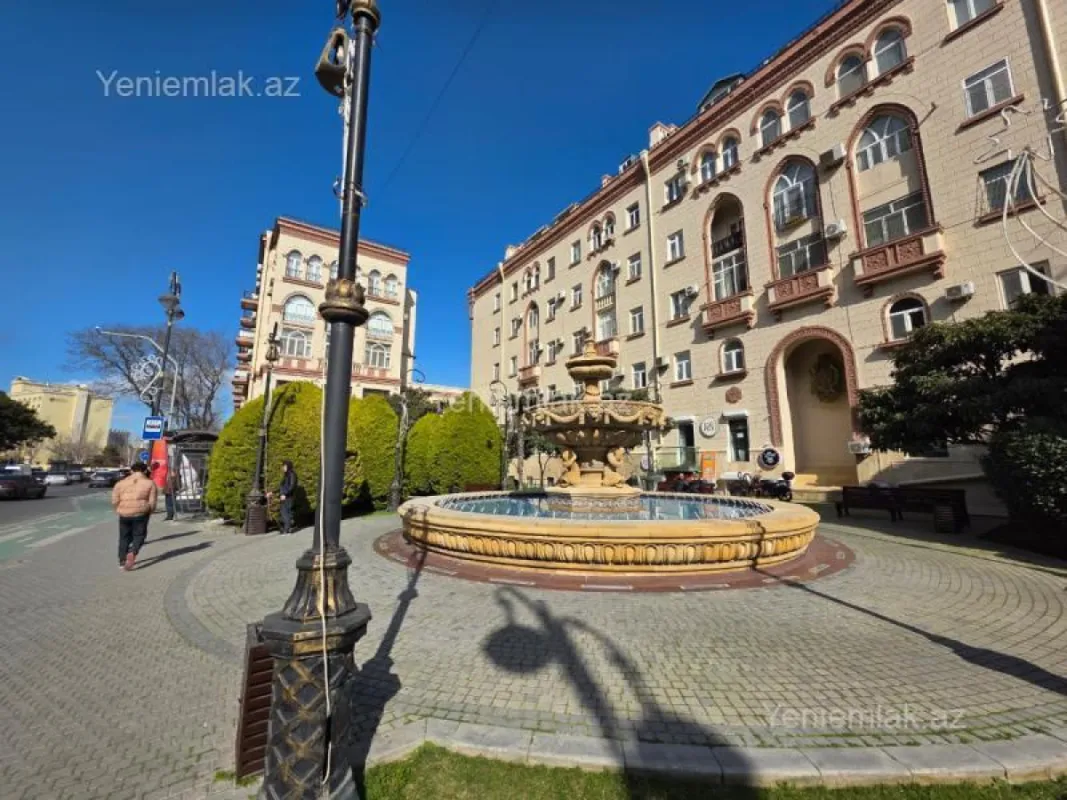 Satılır 3 otaqlı köhnə tikili 80 m²