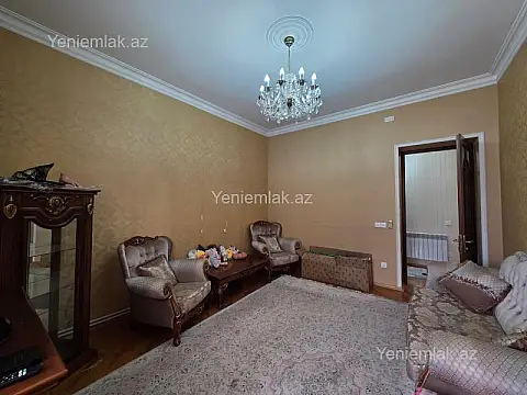 Satılır 3 otaqlı köhnə tikili 80 m²