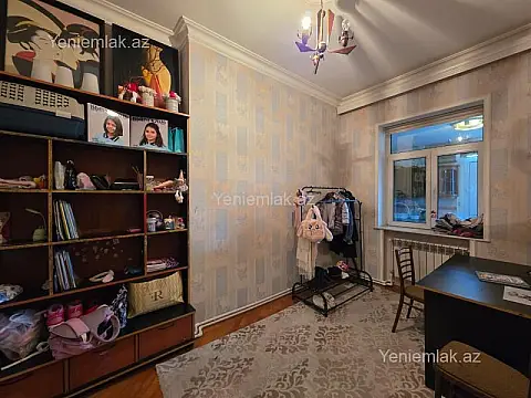 Satılır 3 otaqlı köhnə tikili 80 m²