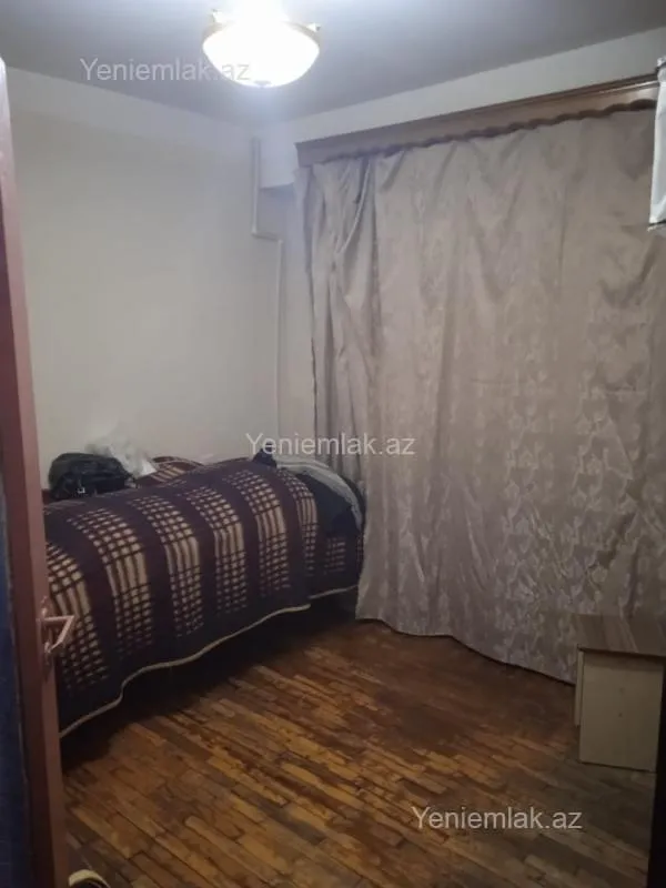 Satılır 3 otaqlı köhnə tikili 90 m²