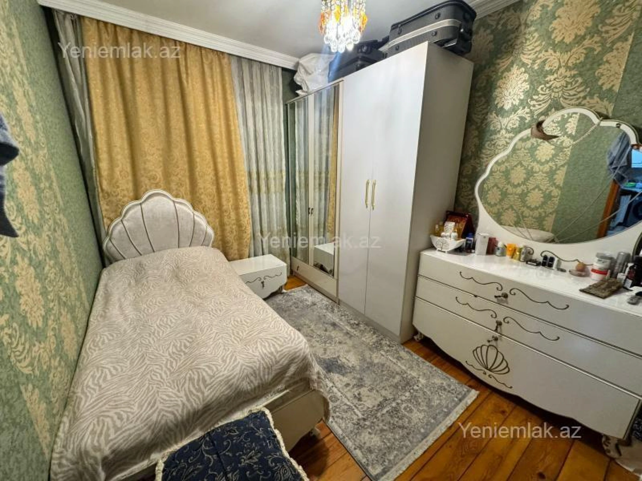 Satılır 5 otaqlı köhnə tikili 100 m²