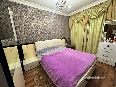 Satılır 5 otaqlı köhnə tikili 100 m²