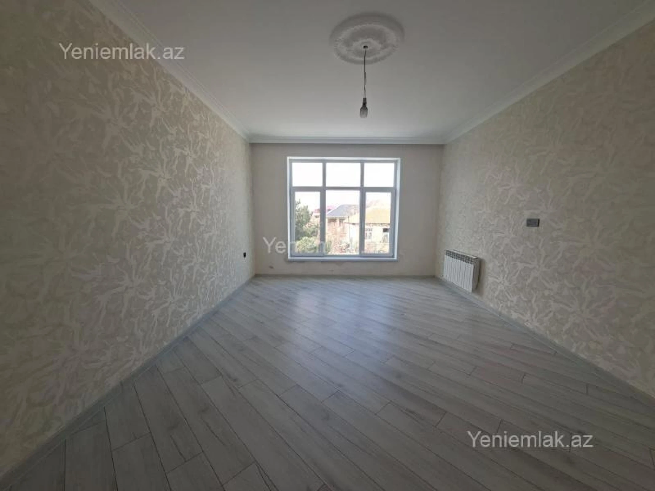 Satılır 5 otaqlı həyət evi 220 m²