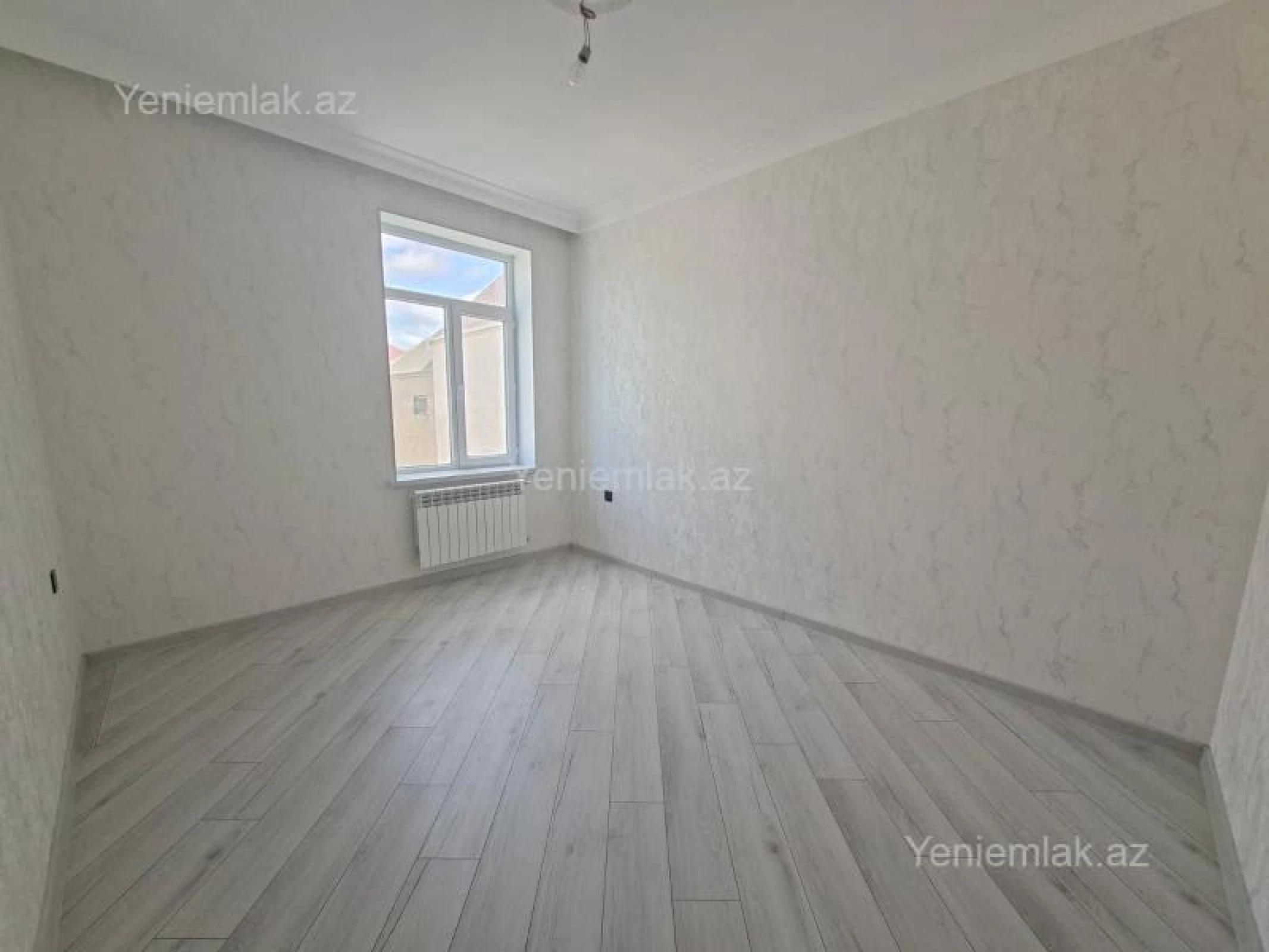 Satılır 5 otaqlı həyət evi 220 m²