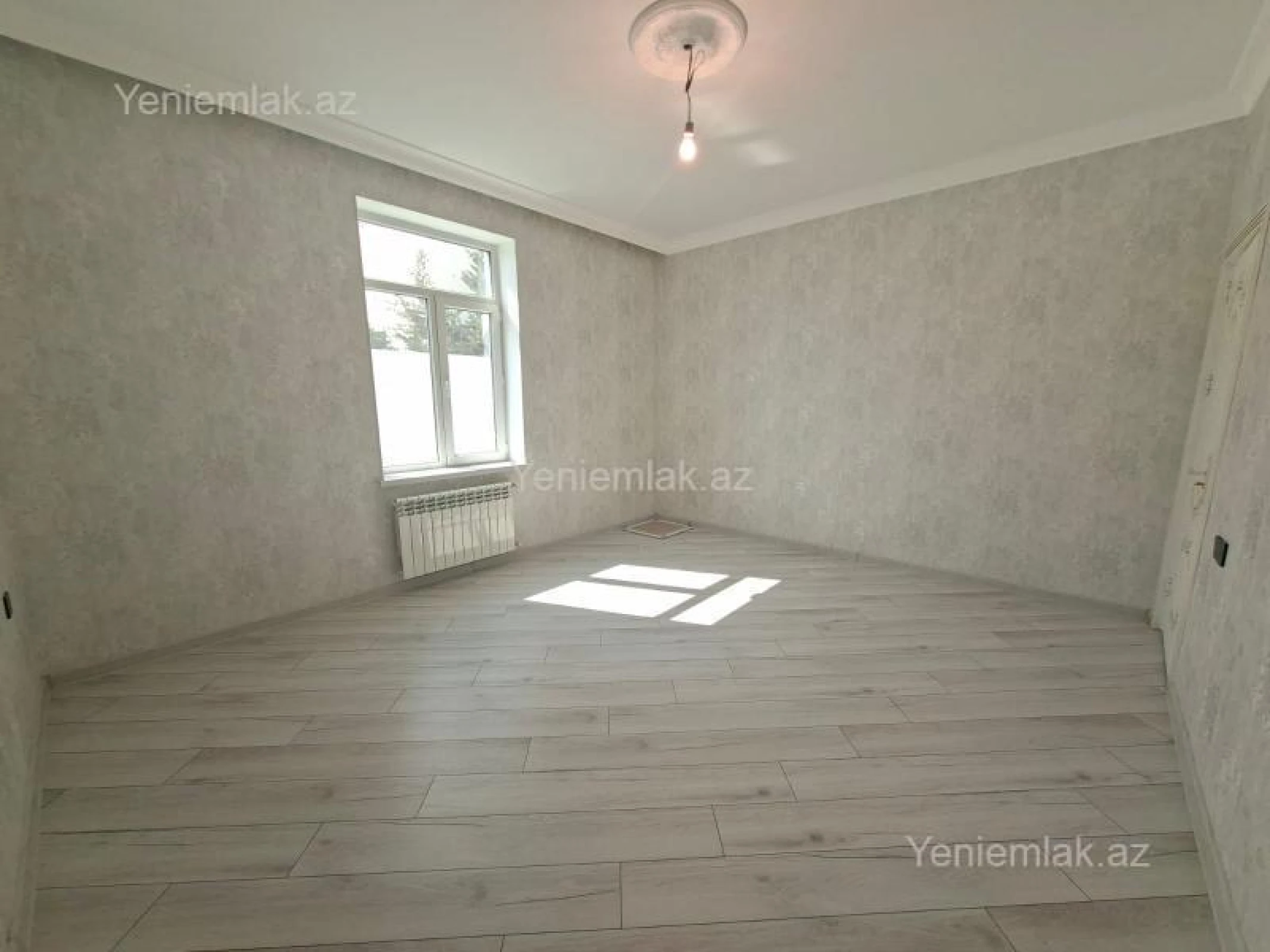 Satılır 5 otaqlı həyət evi 220 m²