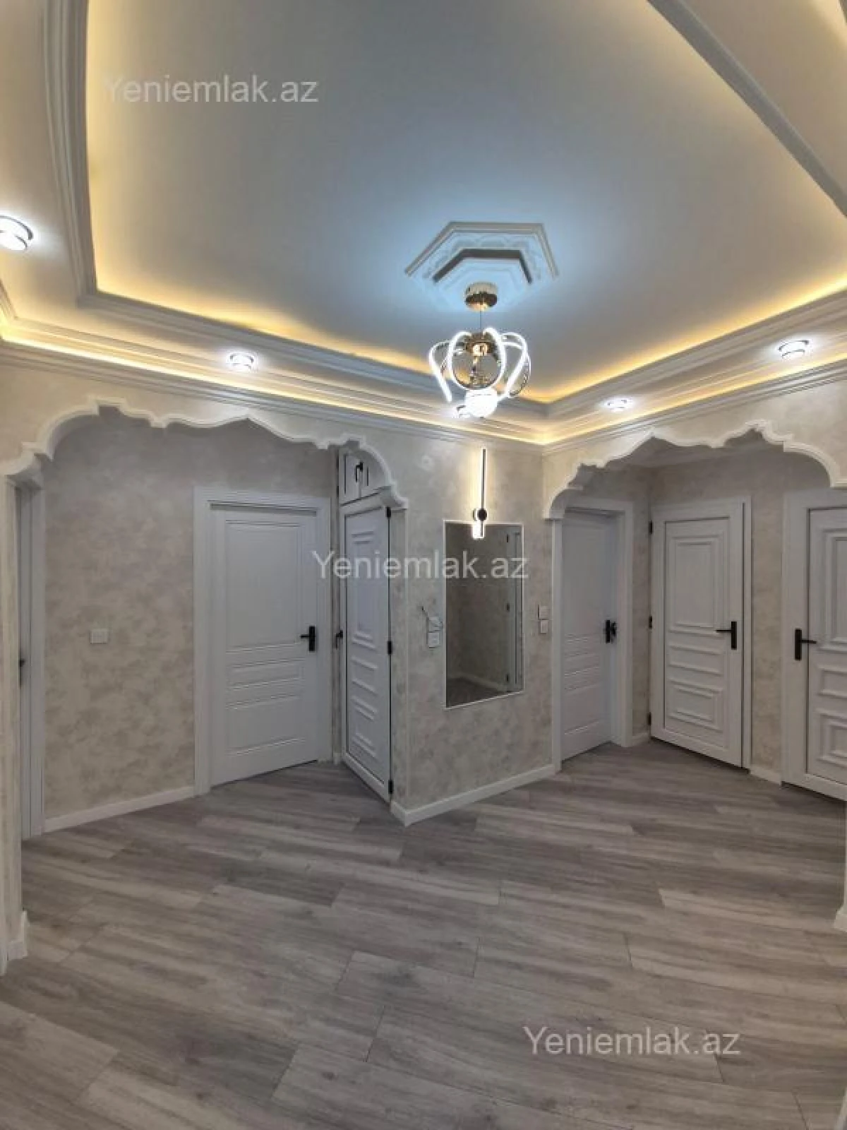 Satılır 4 otaqlı köhnə tikili 110 m²