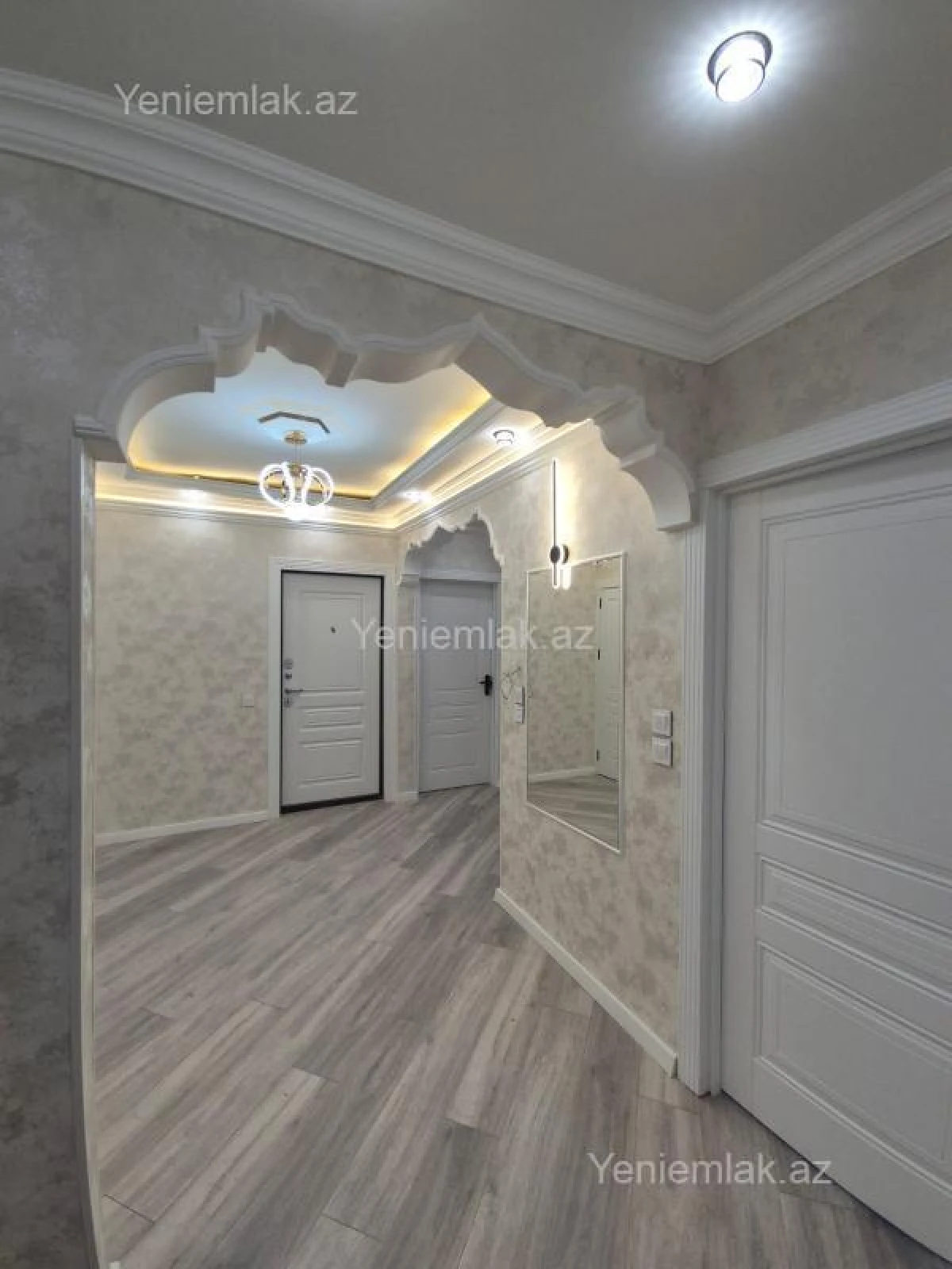 Satılır 4 otaqlı köhnə tikili 110 m²
