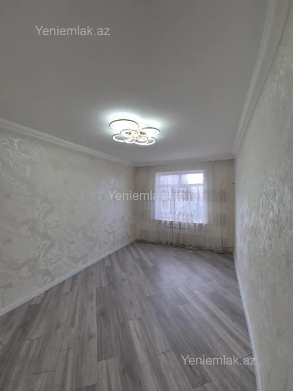 Satılır 4 otaqlı köhnə tikili 110 m²