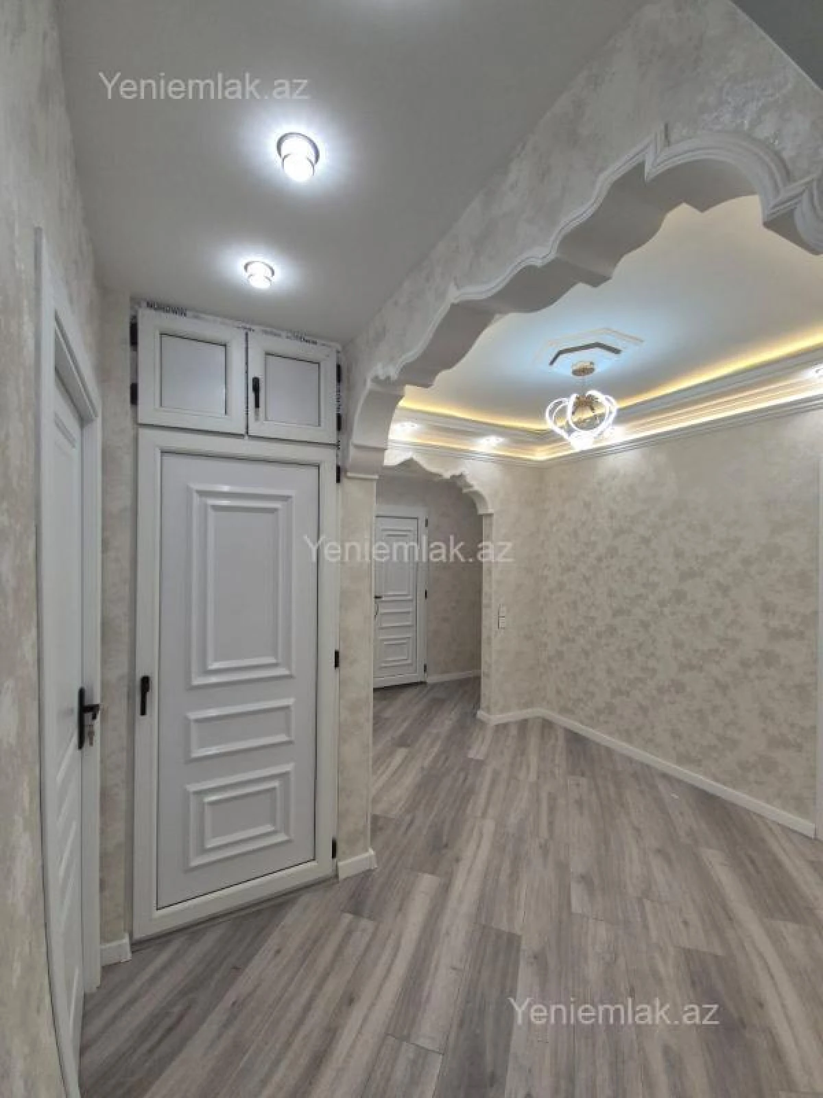 Satılır 4 otaqlı köhnə tikili 110 m²
