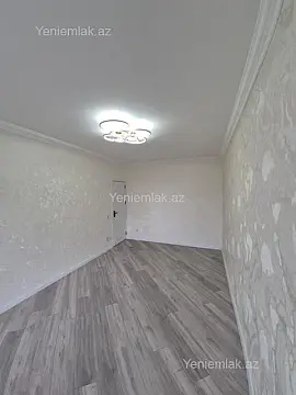 Satılır 4 otaqlı köhnə tikili 110 m²