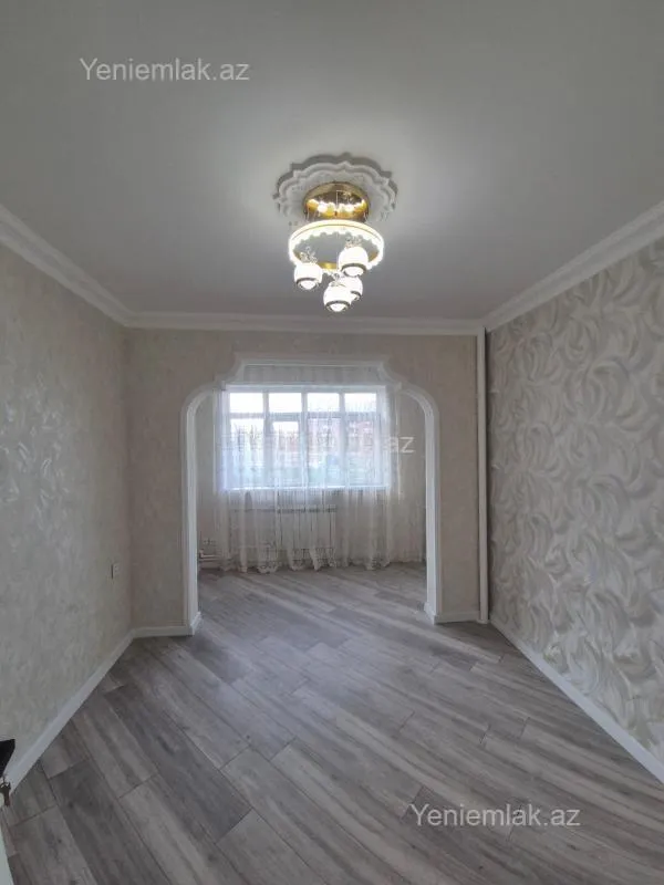 Satılır 4 otaqlı köhnə tikili 110 m²