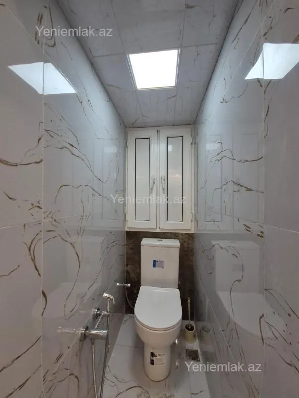 Satılır 4 otaqlı köhnə tikili 110 m²