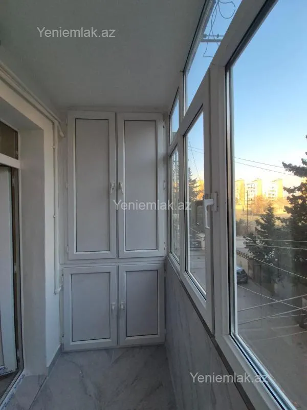 Satılır 4 otaqlı köhnə tikili 110 m²