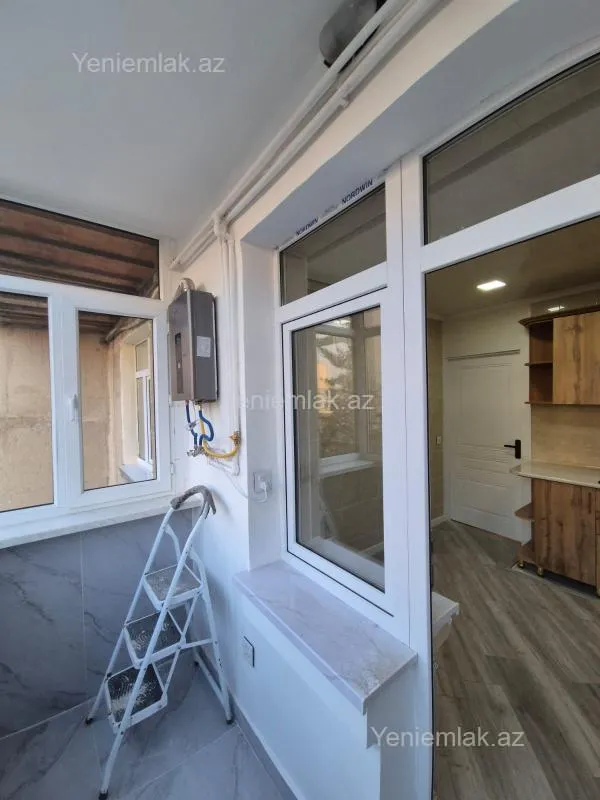 Satılır 4 otaqlı köhnə tikili 110 m²