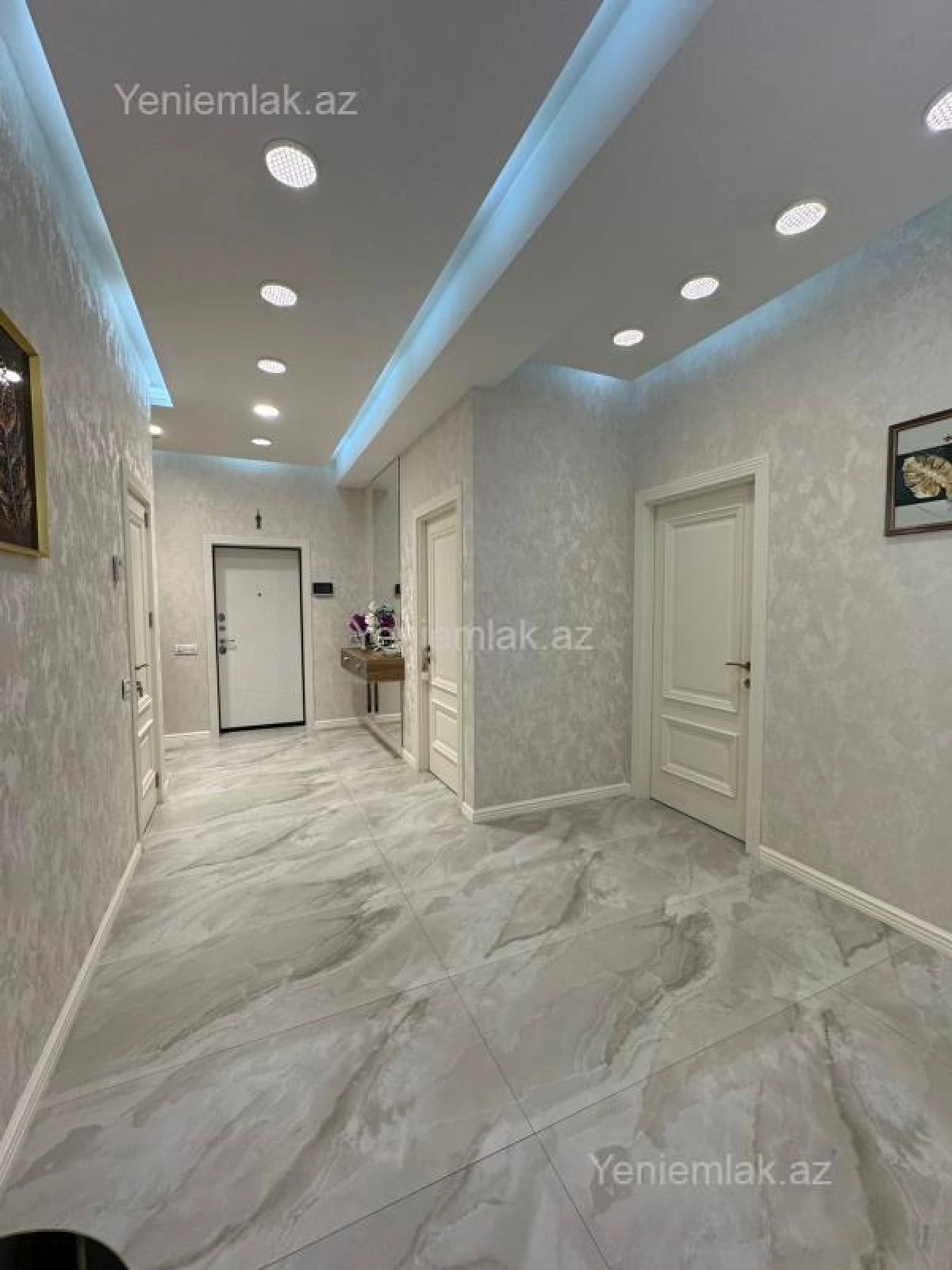 Satılır 3 otaqlı yeni tikili 125 m²