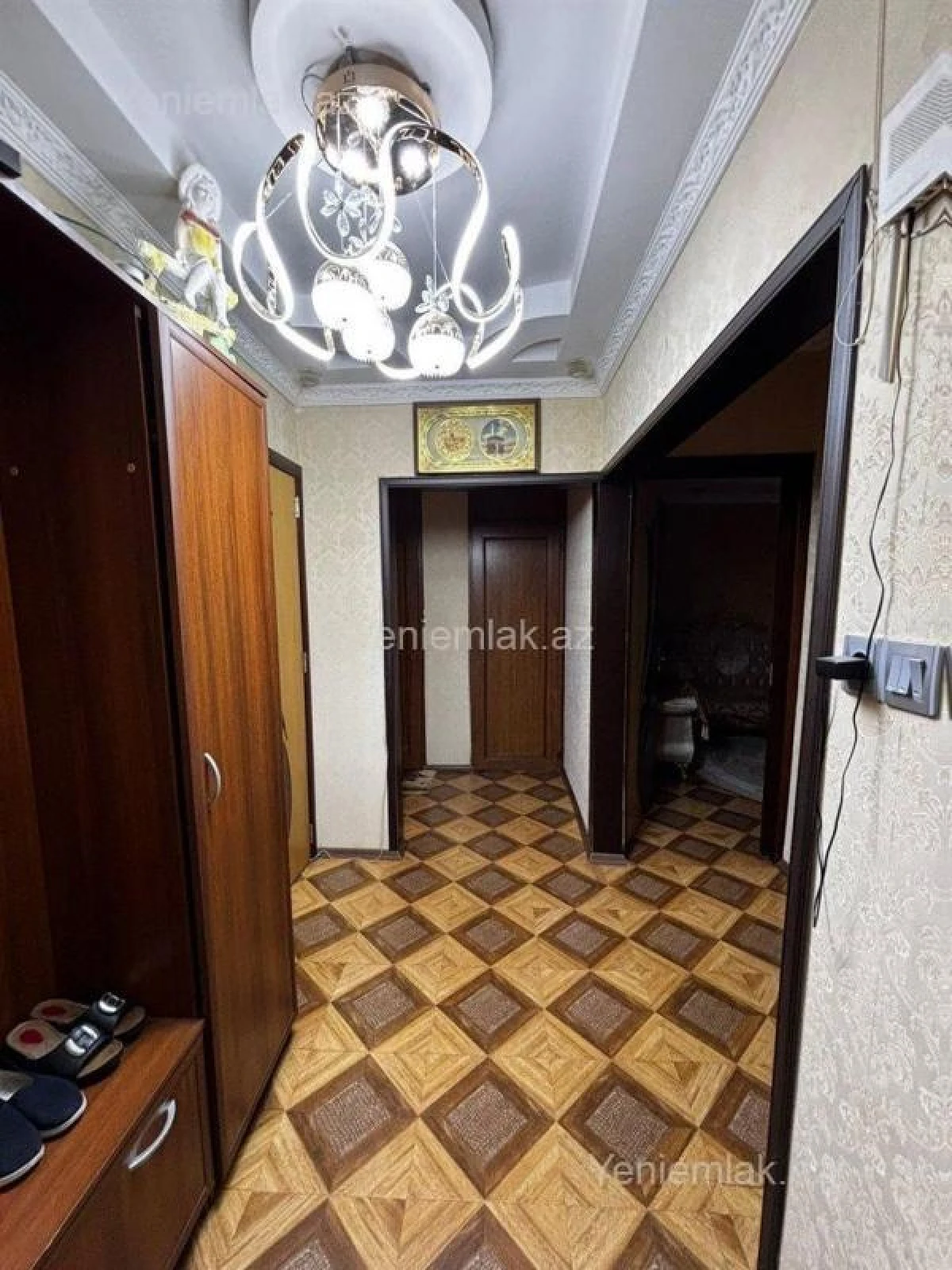Satılır 4 otaqlı köhnə tikili 85 m²