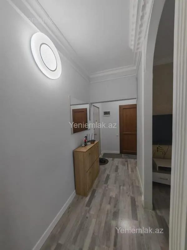 Satılır 3 otaqlı köhnə tikili 70 m²