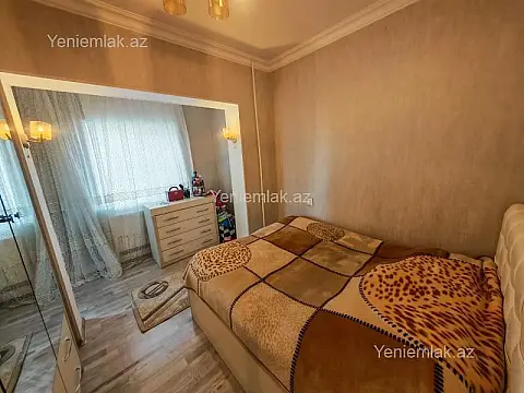 Satılır 3 otaqlı köhnə tikili 70 m²