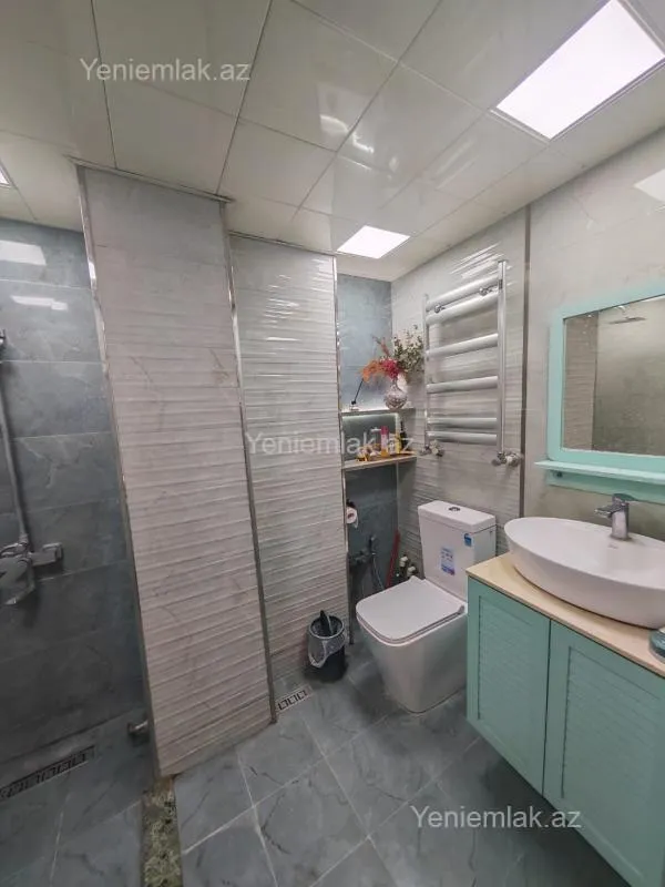 Satılır 3 otaqlı köhnə tikili 70 m²