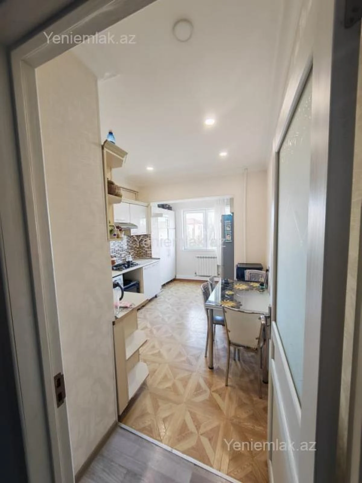 Satılır 3 otaqlı köhnə tikili 70 m²